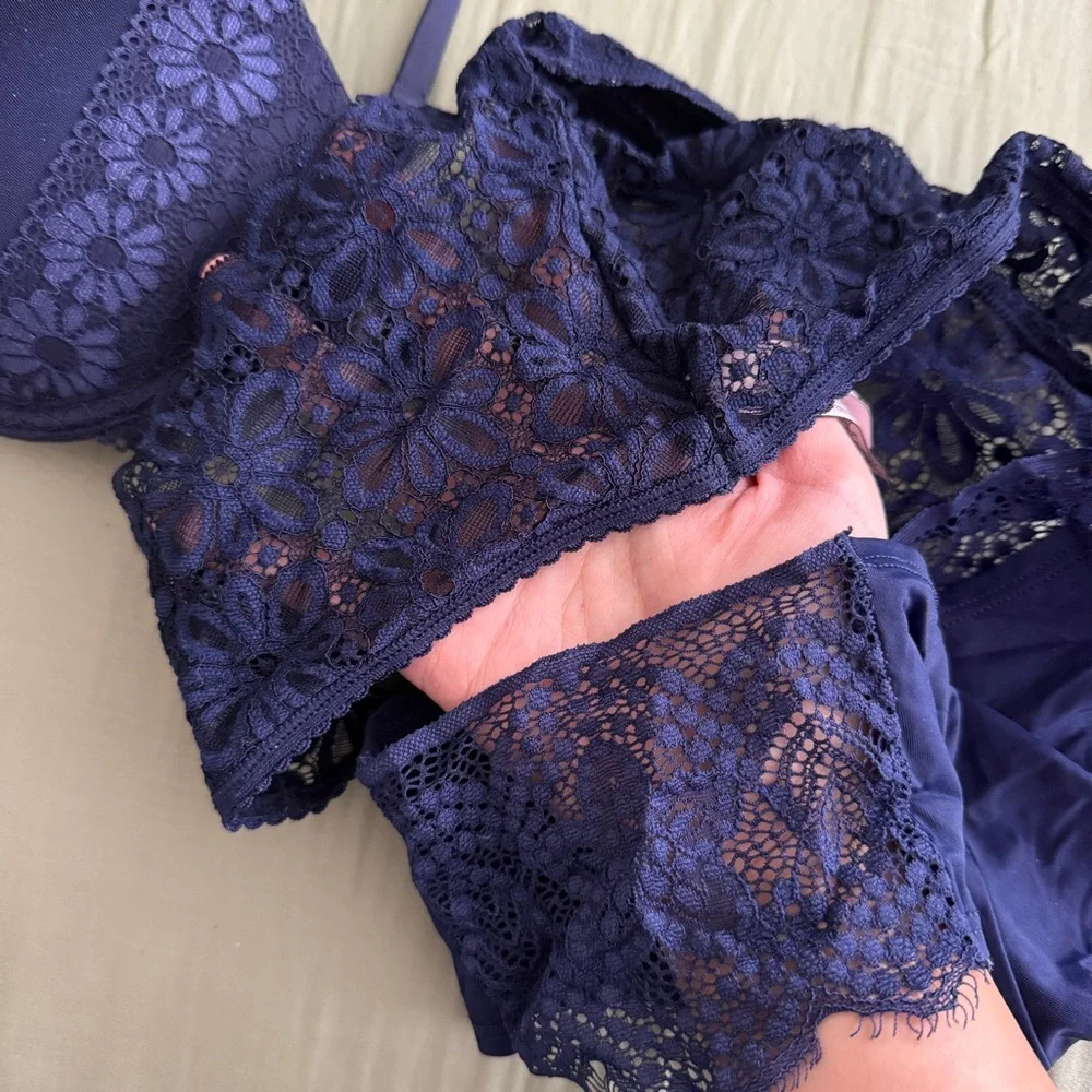 Navy Blue Floral Lace Push Up Bra 32C & Matching Cheeky Panties XS Daisy Set